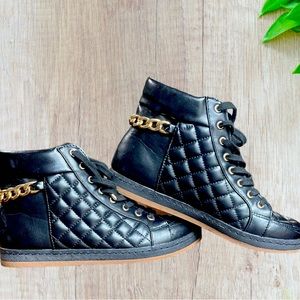 H & M Boots- Black and Gold great condition size 39